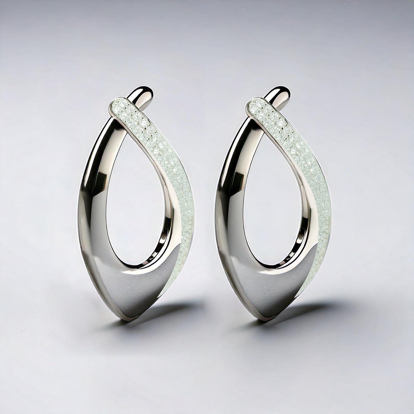 Minimalist Zirconia Silver Earring