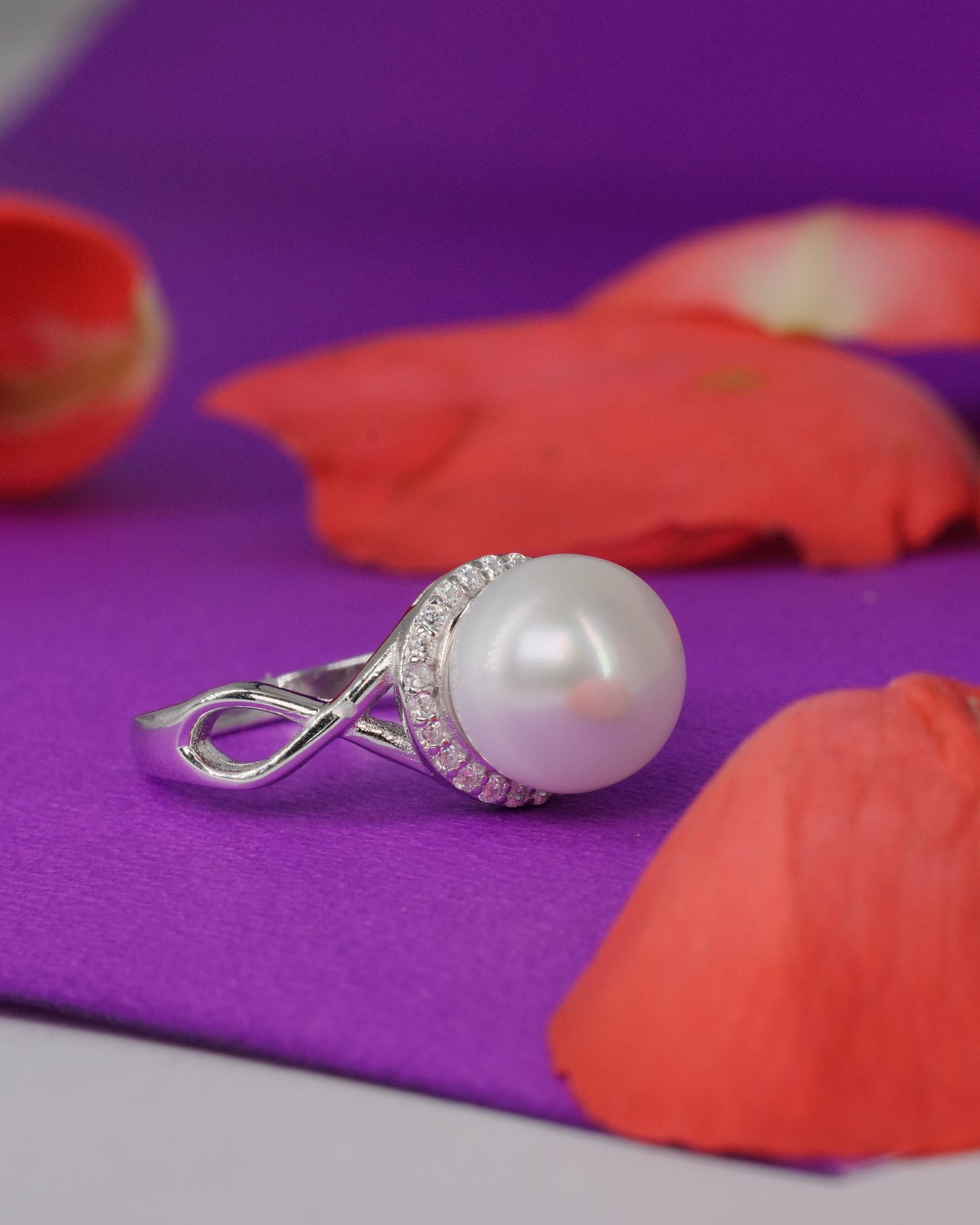 Silver Endless Pearl Halo Ring