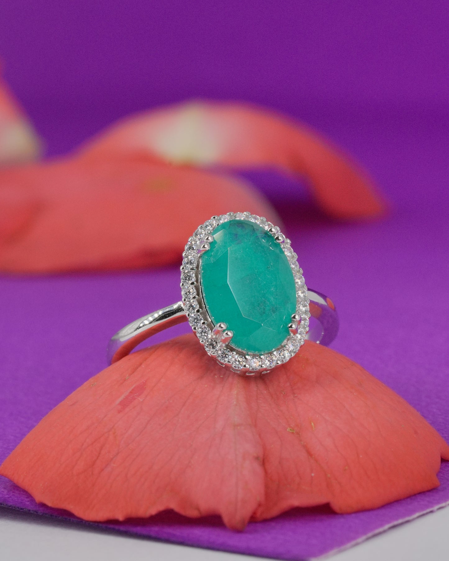 Silver Classic Emerald Halo Ring