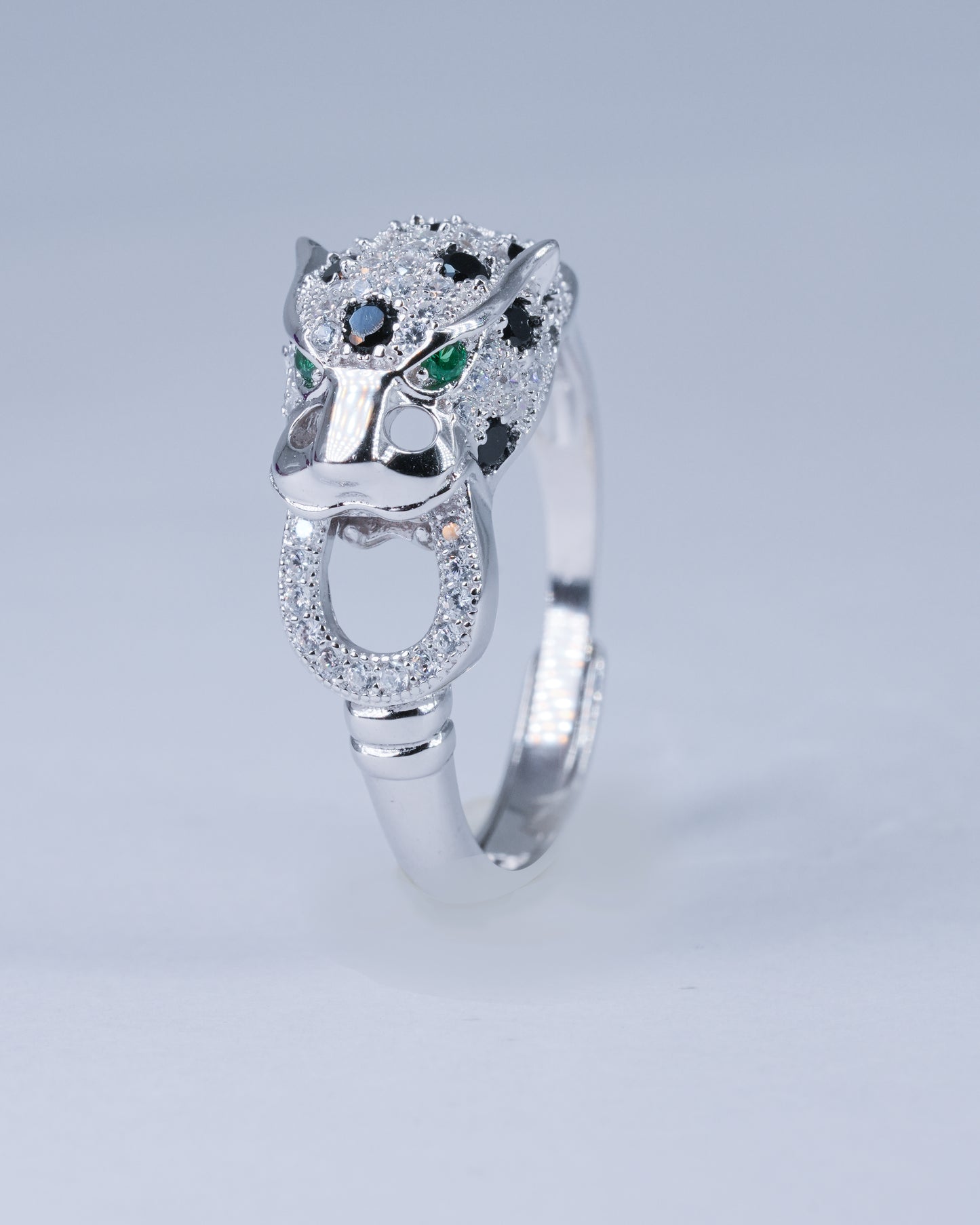 Jaguar Zircon Silver Ring