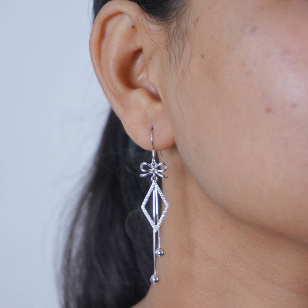 Bow Dangler Silver Earring