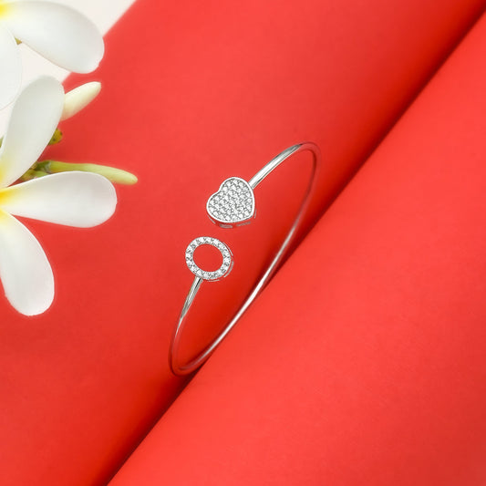 Zircon Heart Oval Silver Bangle