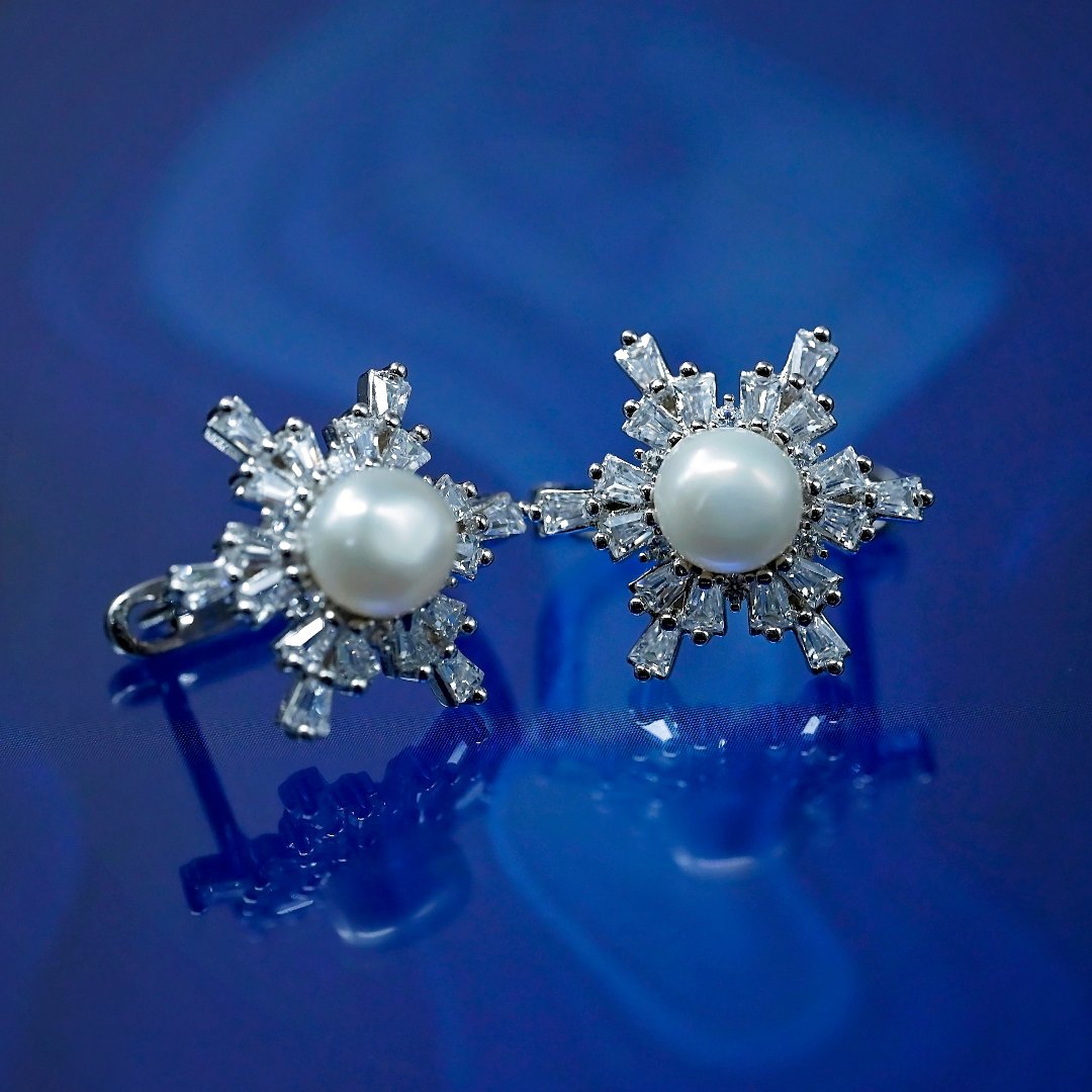 Pearl Bloom Silver Earring