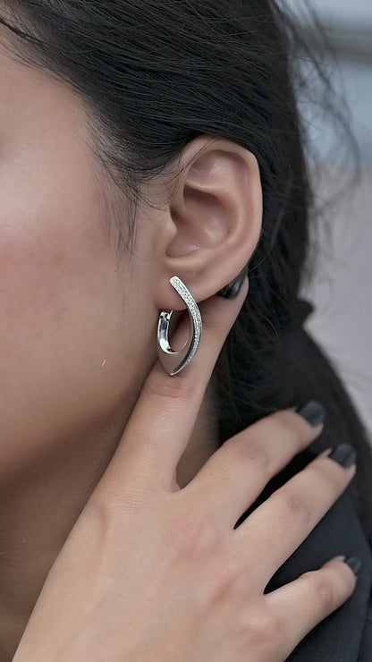 Minimalist Zirconia Silver Earring